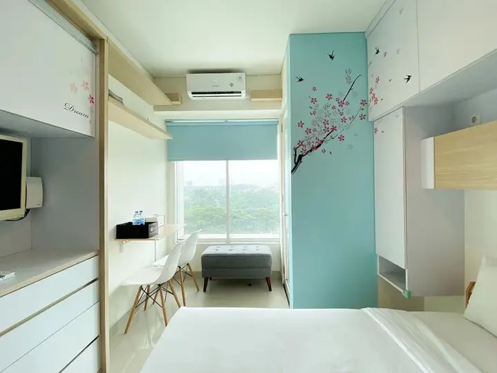 Бекаси: Homey And Simply Look 1Br Apartment At Grand Kamala Lagoon