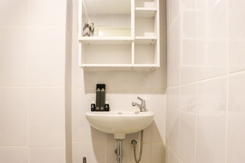 Южный Тангеранг: Homey And Cozy Style 2Br Apartment Tokyo Riverside Pik 2