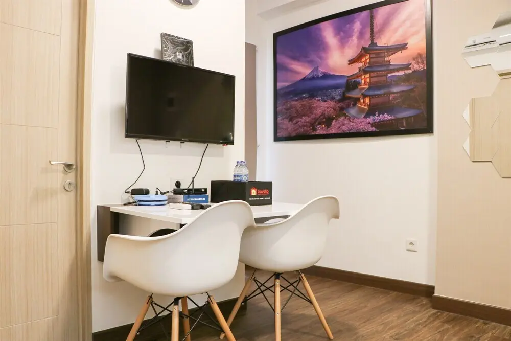 Южный Тангеранг: Homey And Cozy Style 2Br Apartment Tokyo Riverside Pik 2