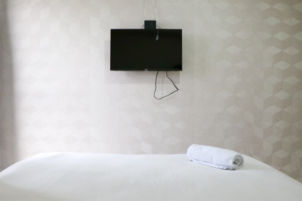 Джакарта: Nice And Relaxing 1Br At Gold Coast Apartment