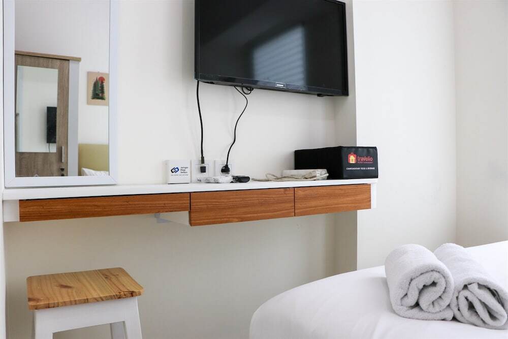 Чипутат: Cozy Stay Studio At Osaka Riverview Pik 2 Apartment