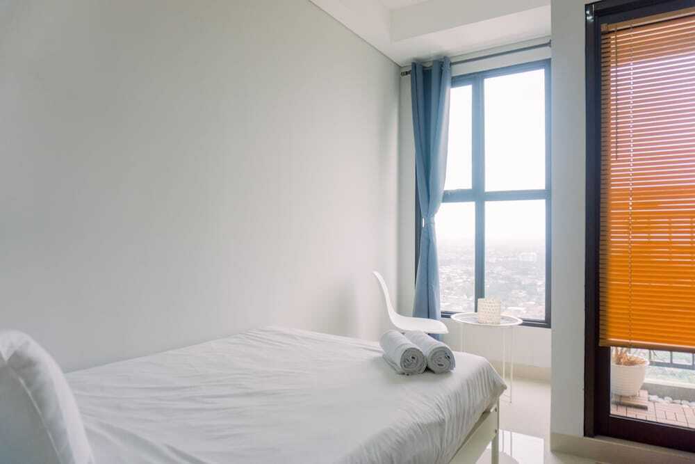 Modern Look And Comfortable Studio Transpark Bintaro Apartment — фото 1