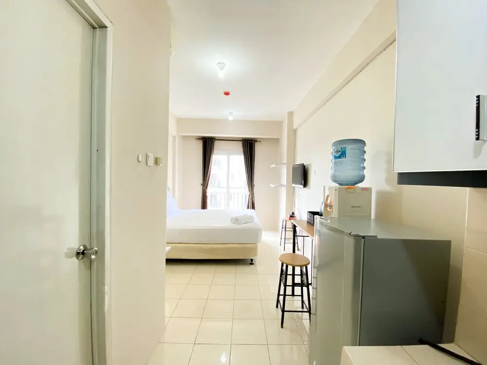 Джакарта: Warm And Restful Studio Room Sunter Park View Apartment