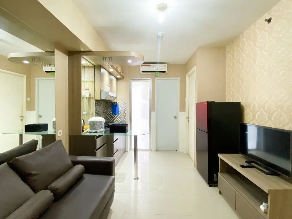 Джакарта: Modern Look And Restful 2Br Bassura City Apartment Near Mall