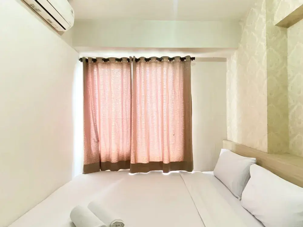 Джакарта: Modern Look And Restful 2Br Bassura City Apartment Near Mall