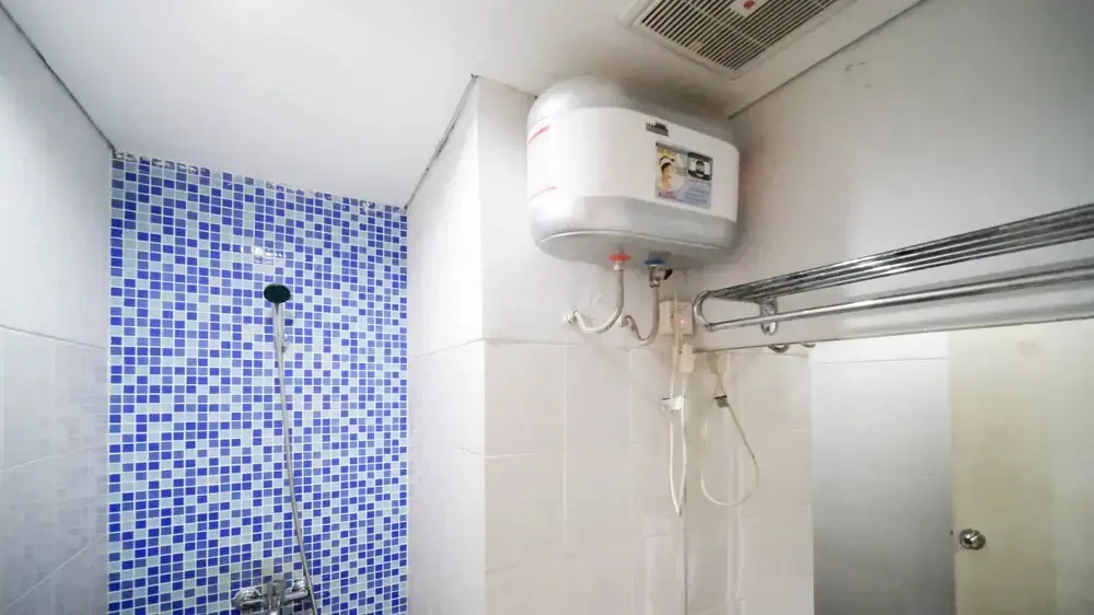 Сурабая: Homey And Tidy 2Br At Puri Mas Apartment