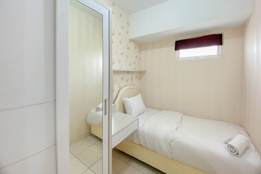Бекаси: Spacious And Homey 3Br At Springlake Summarecon Bekasi Apartment