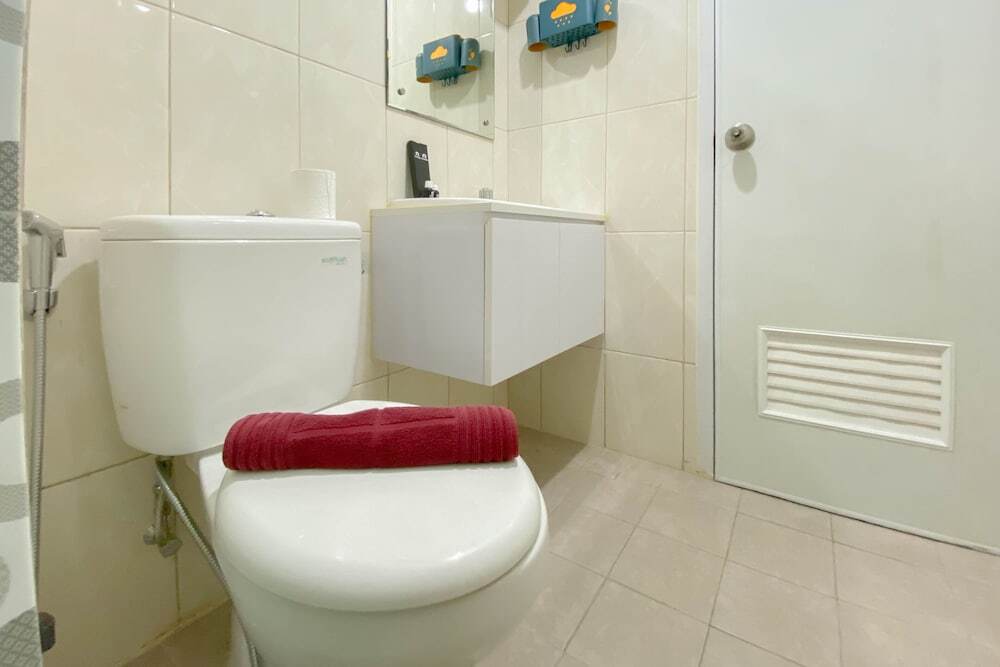 Бекаси: Spacious And Homey 3Br At Springlake Summarecon Bekasi Apartment