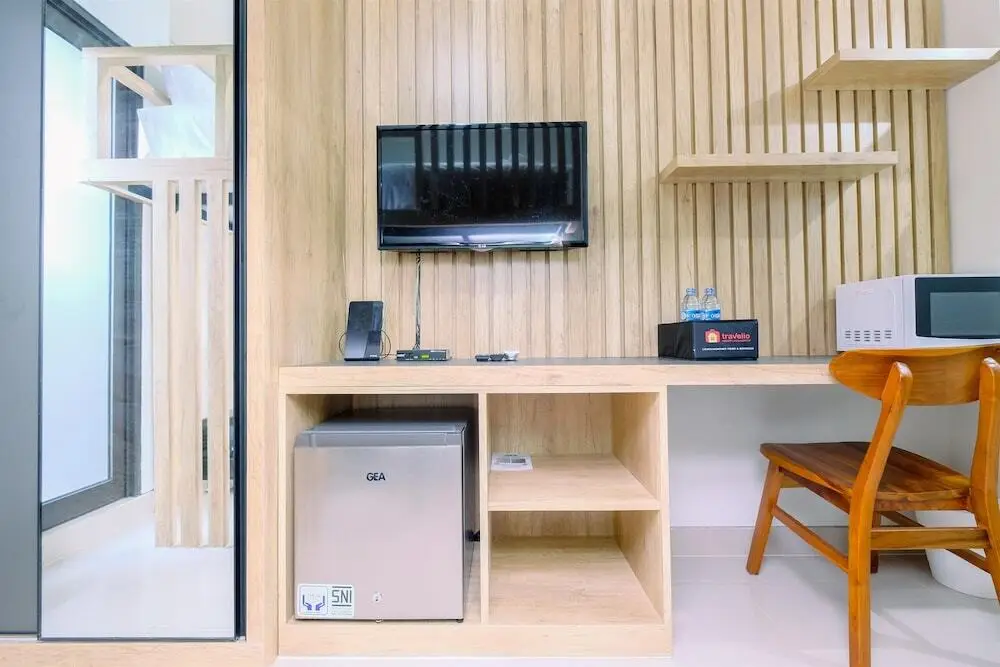 Депок: Minimalist And Good Deal Studio Transpark Cibubur Apartment
