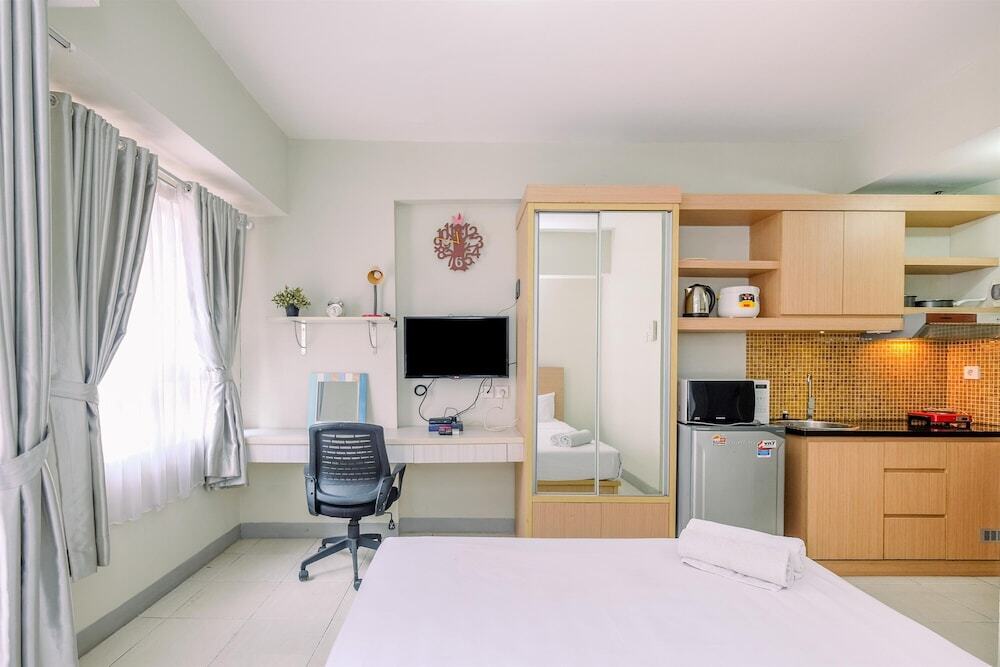 Депок: Cozy And Simply Look Studio Room Taman Melati Margonda Apartment
