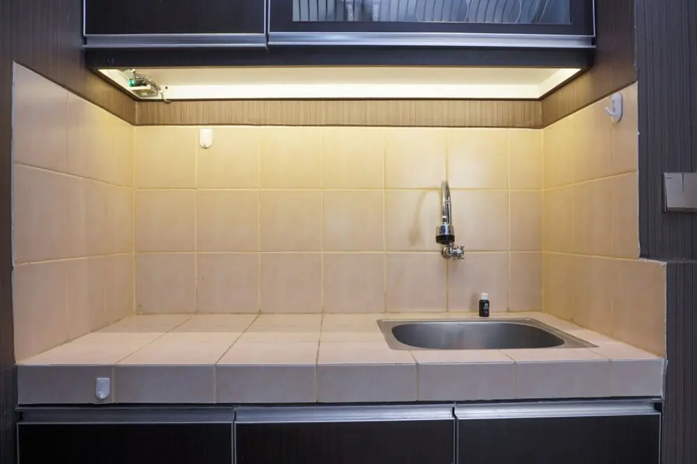 Джакарта: Elegant And Homey 1Br With Extra Room Palm Mansion Apartment