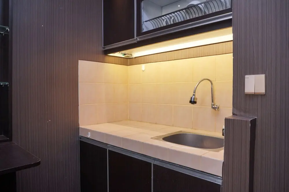 Джакарта: Elegant And Homey 1Br With Extra Room Palm Mansion Apartment
