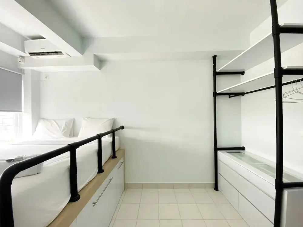 Бекаси: Simply Look Studio Room At Patraland Urbano Apartment