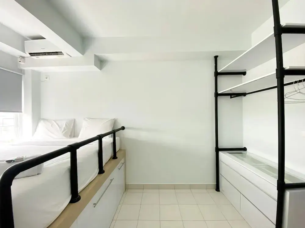 Бекаси: Simply Look Studio Room At Patraland Urbano Apartment