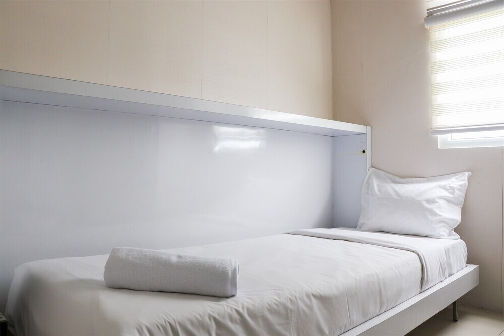 Джакарта: Modern 2Br Green Pramuka City Apartment Near Shopping Center