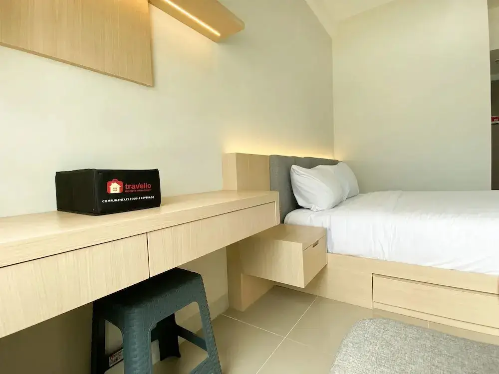 Бекаси: Simply Look And Comfort Studio Room Vasanta Innopark Apartment