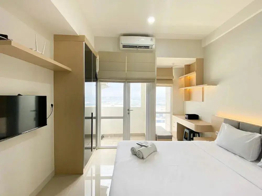 Бекаси: Simply Look And Comfort Studio Room Vasanta Innopark Apartment