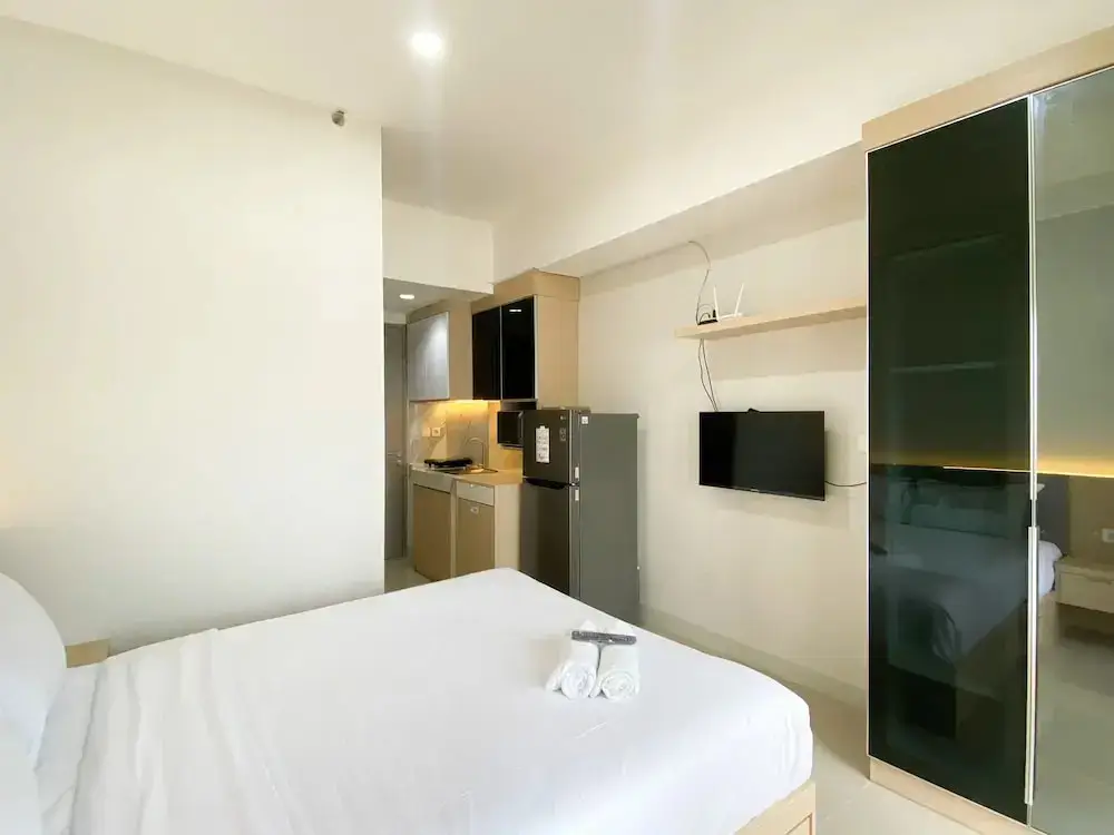 Бекаси: Simply Look And Comfort Studio Room Vasanta Innopark Apartment