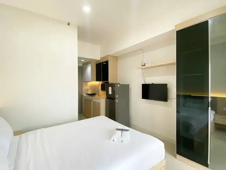 Бекаси: Simply Look And Comfort Studio Room Vasanta Innopark Apartment