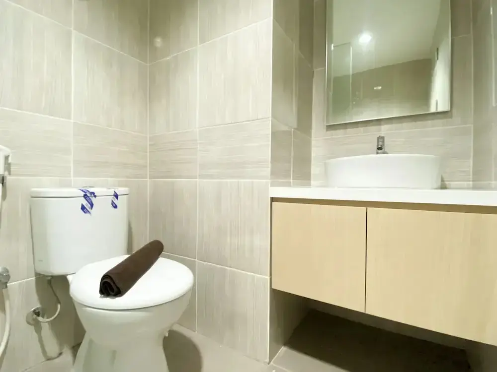 Бекаси: Simply Look And Comfort Studio Room Vasanta Innopark Apartment