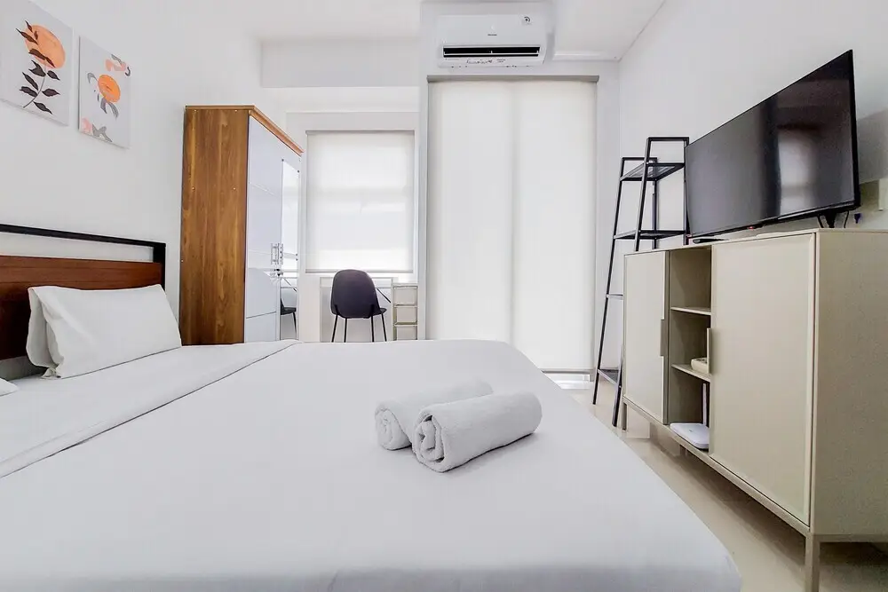 Legok: Homey And Warm Studio Room Serpong Garden Apartment