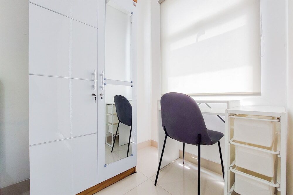Legok: Homey And Warm Studio Room Serpong Garden Apartment