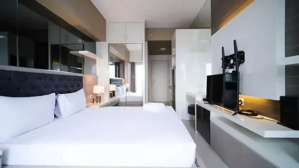 Сурабая: Homey Studio Connected To Mall At Orchard Supermall Mansion Apartment
