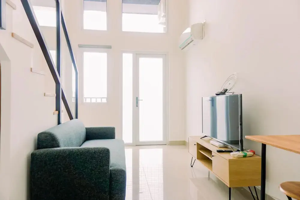 Южный Тангеранг: Modern And Cozy Studio Loft Apartment At Kingland Avenue