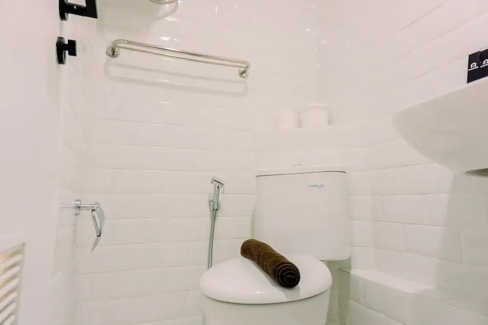 Южный Тангеранг: Modern And Cozy Studio Loft Apartment At Kingland Avenue