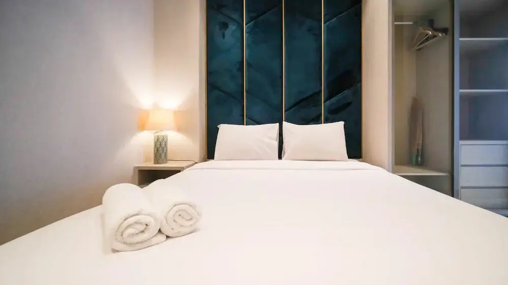 Сурабая: Cozy Living 2Br At Anderson Supermall Mansion Apartment