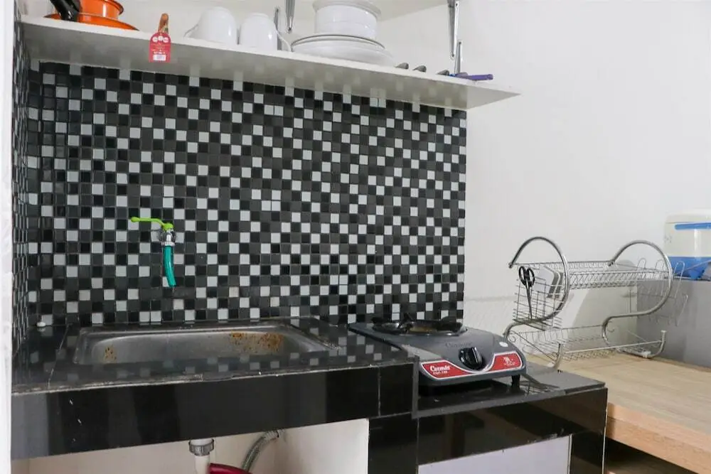 Джакарта: Good Deal And Homey 2Br Apartment At Green Pramuka City