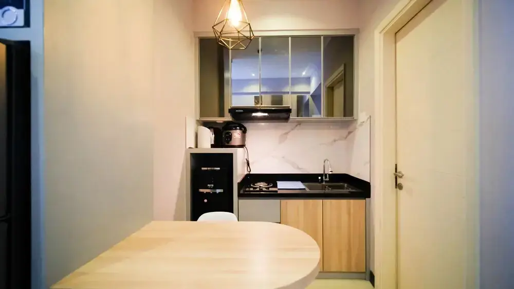 Сурабая: Simple And Cozy Studio At Benson Supermall Mansion Apartment