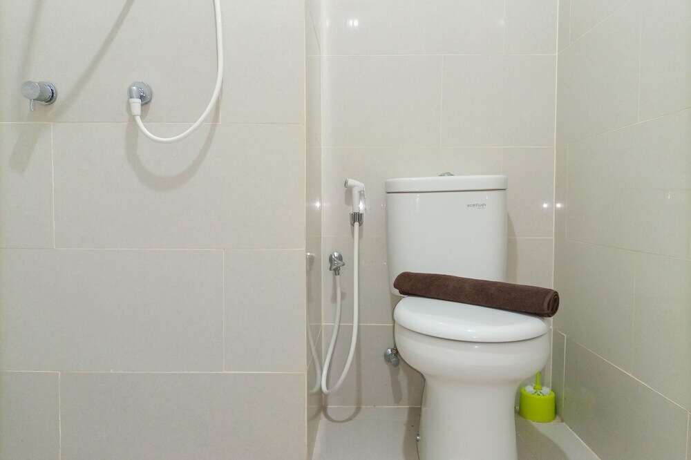 Медан: Minimalist And Comfort Studio Podomoro City Deli Medan Apartment