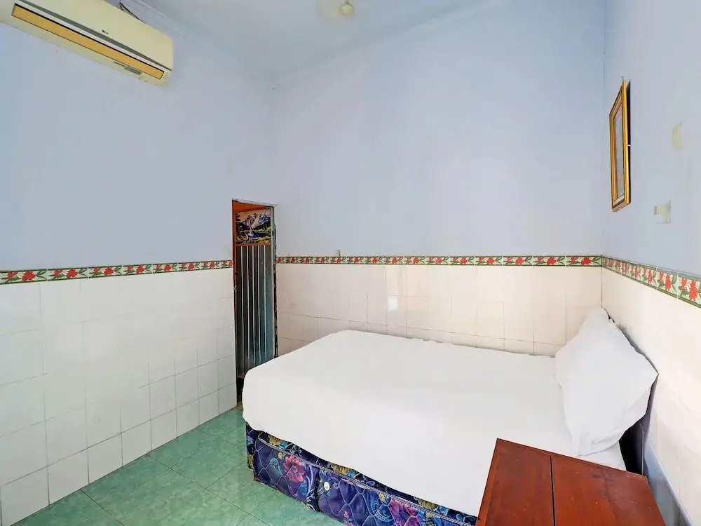 Негара: SPOT ON 92399 Hotel Sekar Jagat Near Pantai Baluk Rening