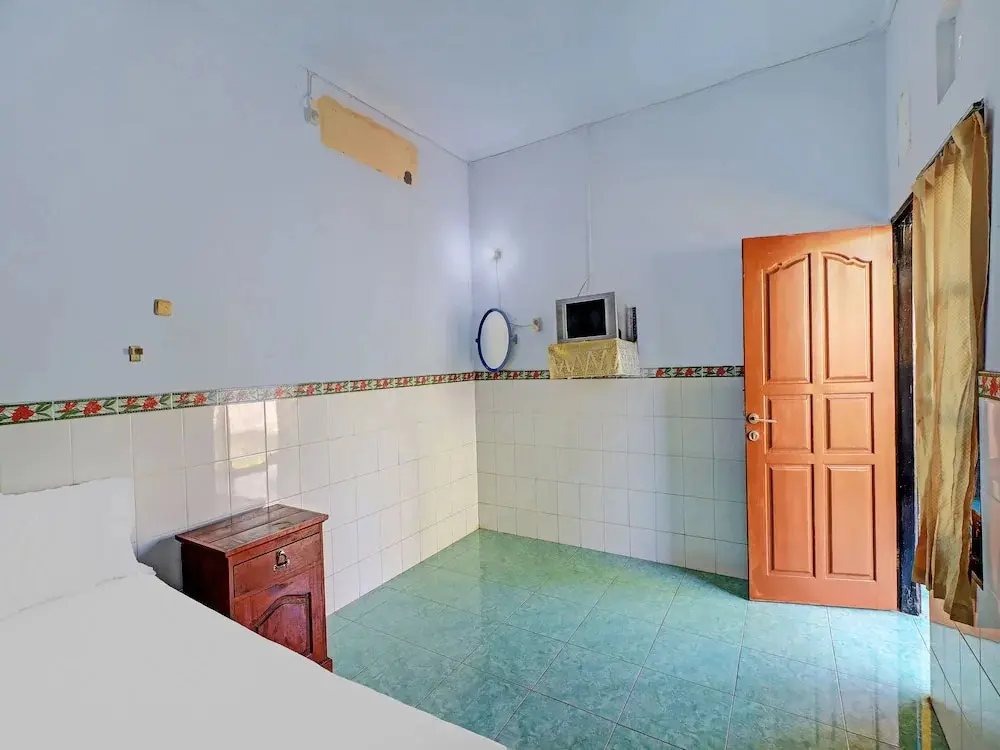 Негара: SPOT ON 92399 Hotel Sekar Jagat  Near Pantai Baluk Rening