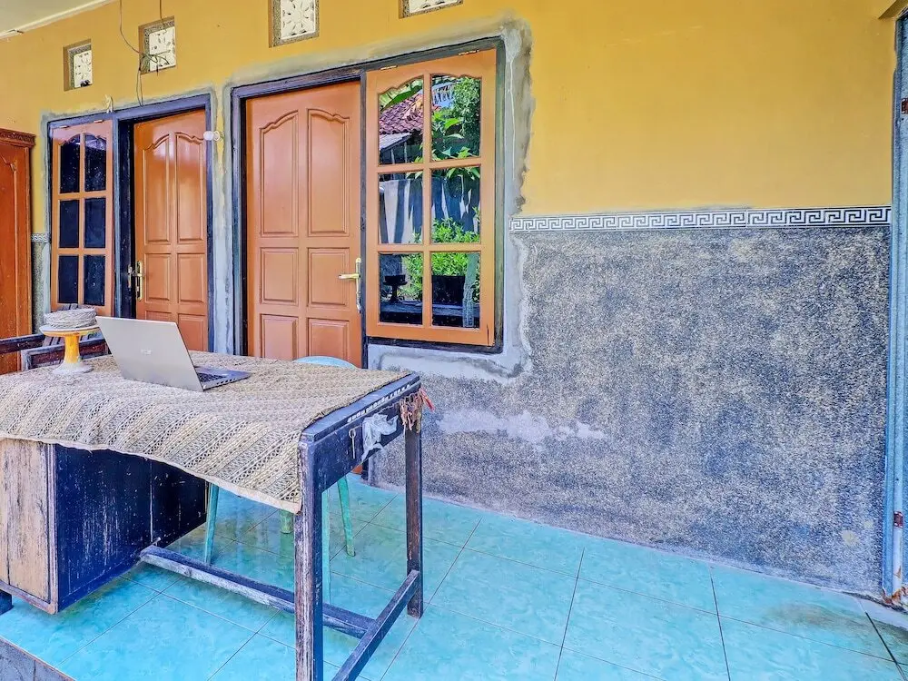 Негара: SPOT ON 92399 Hotel Sekar Jagat  Near Pantai Baluk Rening