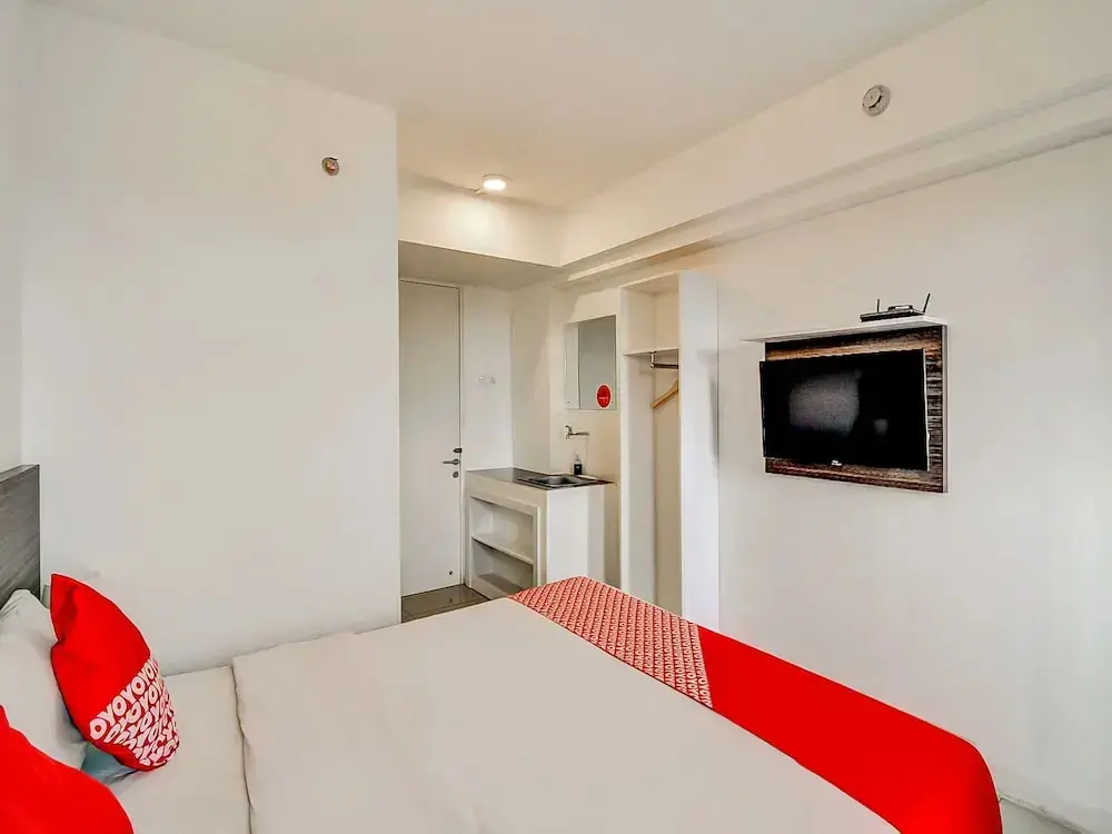 Караванг: Collection O 92440 Urban Town Apartment Karawang