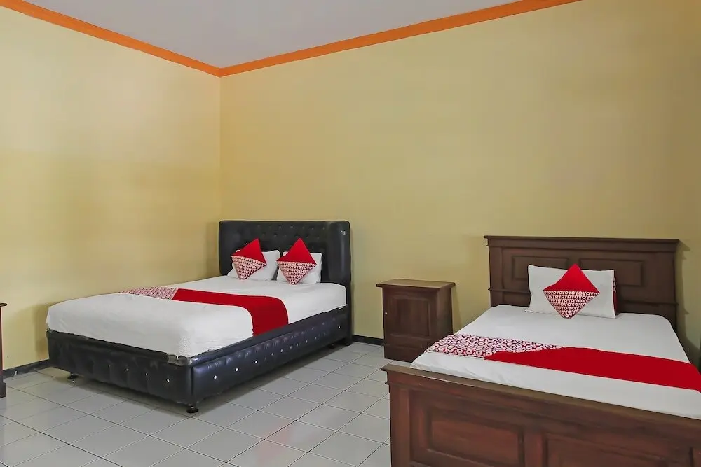 Нганджук: OYO 1984 Hotel Istana Family Syariah