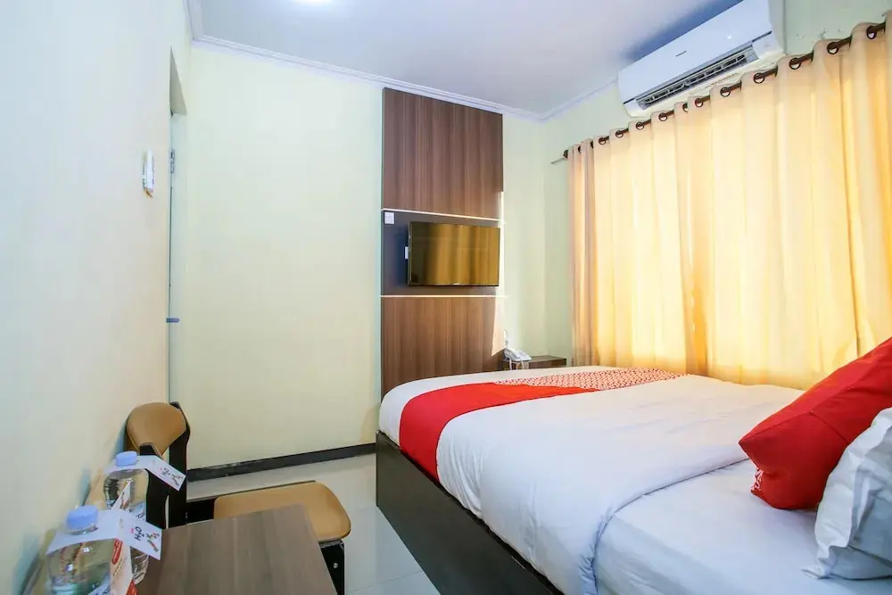 Джомбанг: Capital O 887 Green Hill Hotel And Convention Center