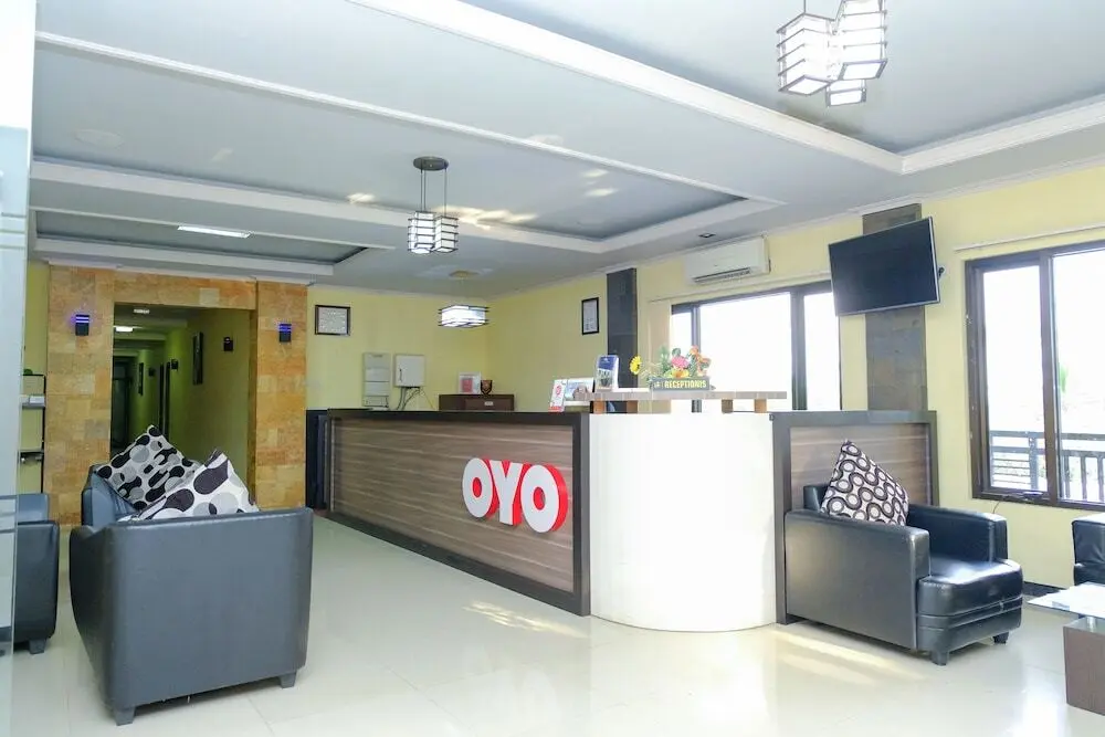 Джомбанг: Capital O 887 Green Hill Hotel And Convention Center