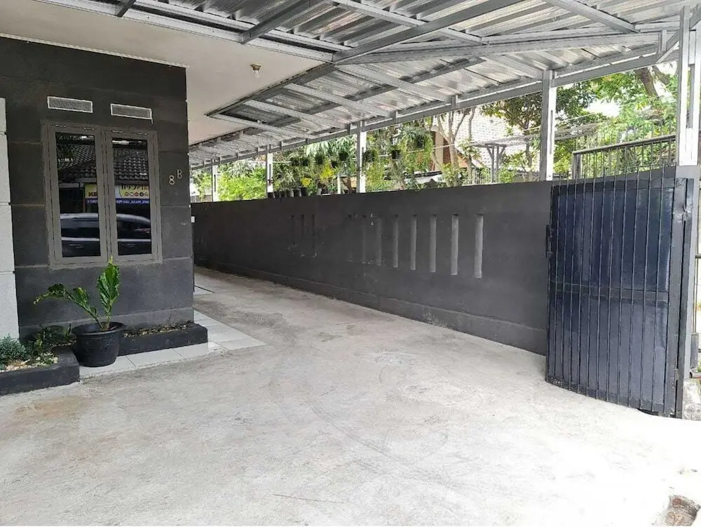 Бандунг: EXPRESS O 92035 Rumah Singgah 8b Syariah