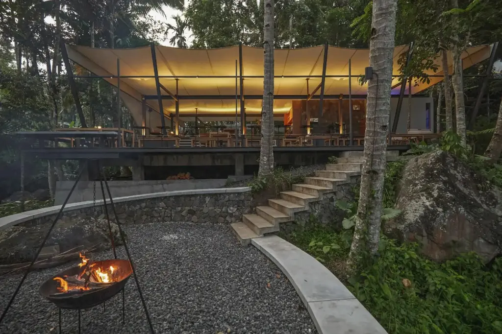 Остров Менджанган: Lintang Luku Tent Resort Ijen, Banyuwangi