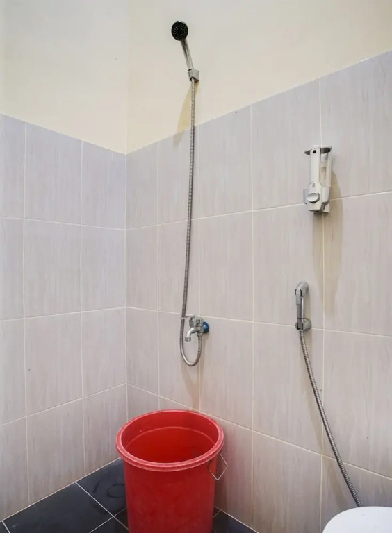 Бандар-Лампунг: OYO Life 3005 Kost Rumaisha Syariah