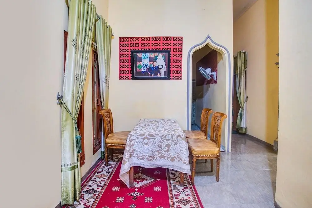 Бандар-Лампунг: OYO Life 3005 Kost Rumaisha Syariah