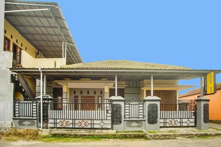 Бандар-Лампунг: OYO Life 3005 Kost Rumaisha Syariah