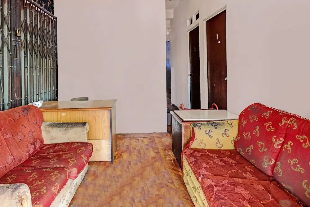 Батам: SPOT ON 92167 Jodoh Stay SyariahNearPelabuhan Feri Harbor Bay