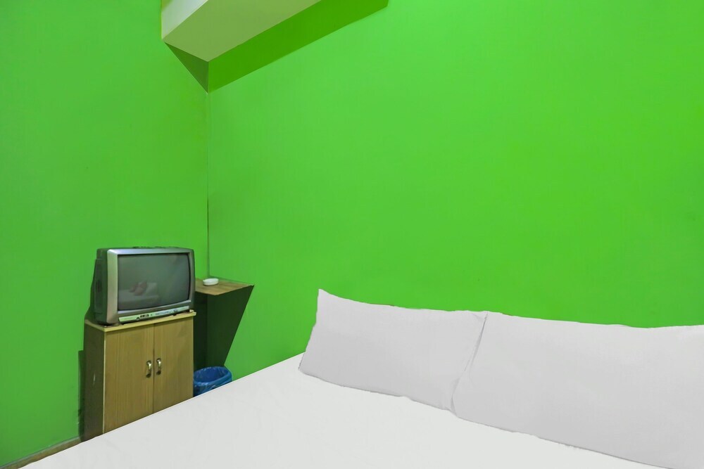 Батам: SPOT ON 92170 Penginapan Pak DheNearMall Nagoya Hill