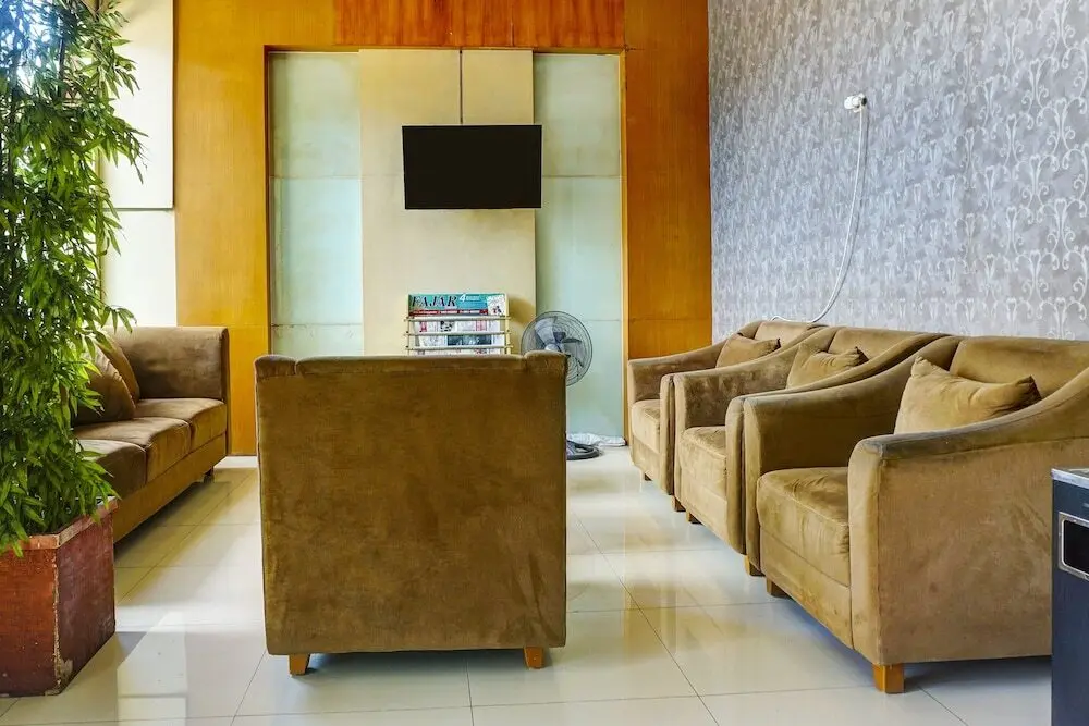 Макассар: OYO Flagship 91245 Rika Hotel Makassar