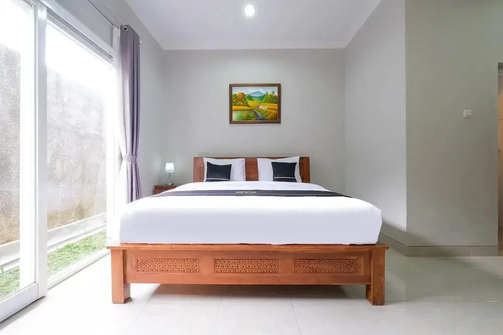 Ngaglik: Collection O 3906 Dalem Putu Sanjaya