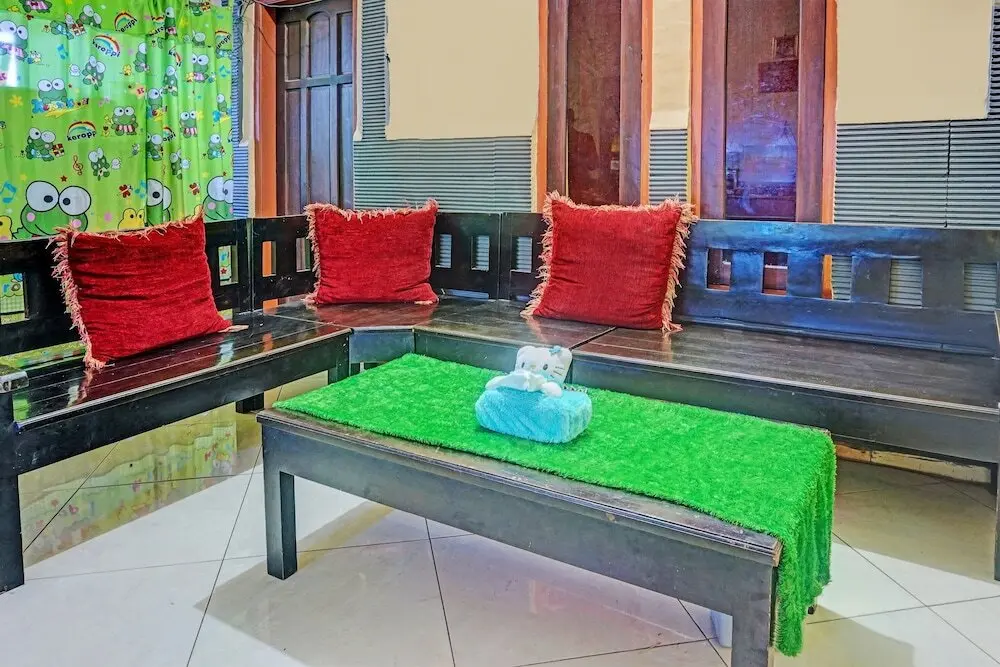 Бату: OYO 91588 Ananda Guest House Batu